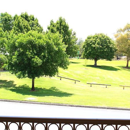 Charlotte Apartments Μπάθερστ Εξωτερικό φωτογραφία