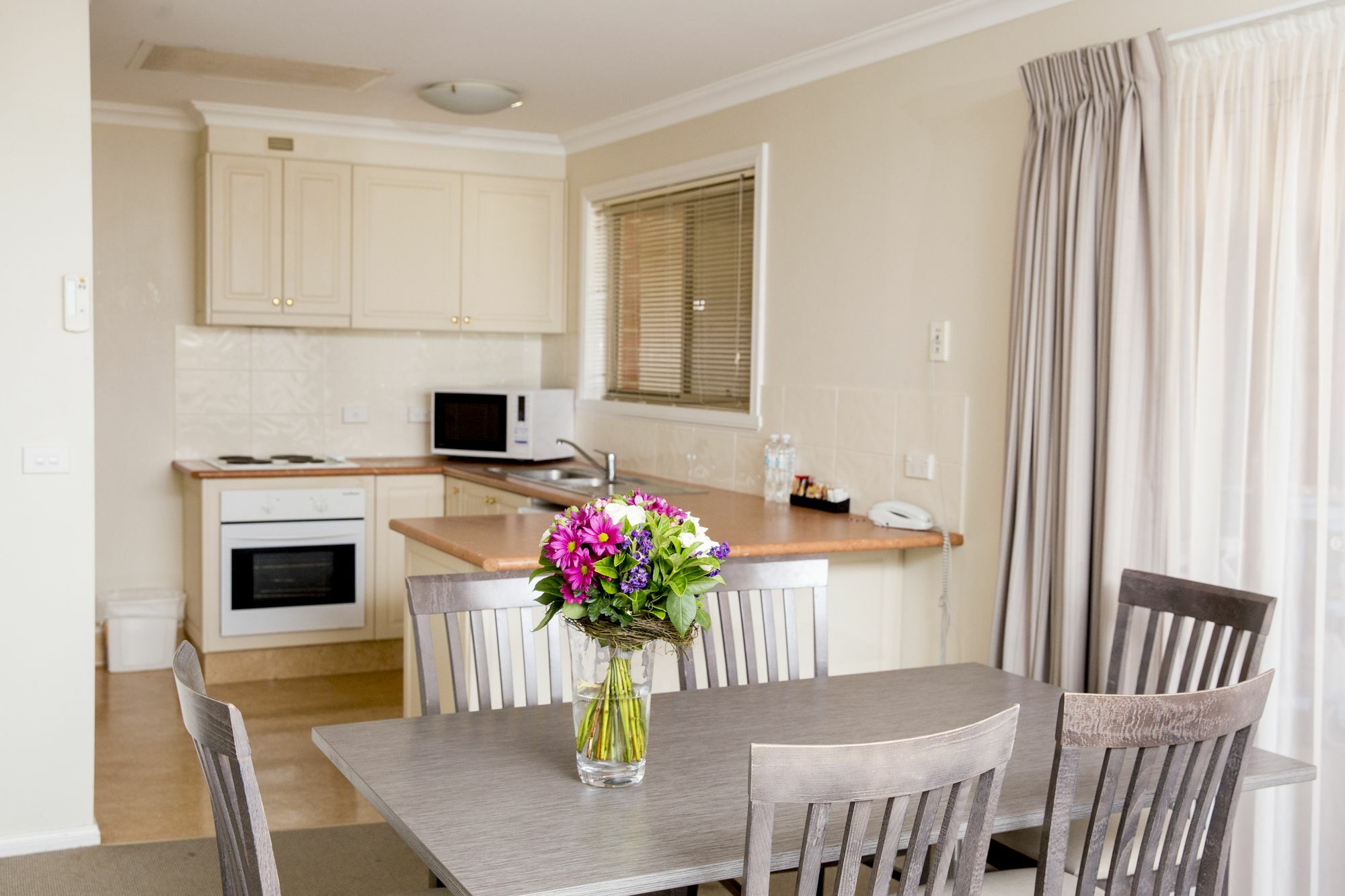 Charlotte Apartments Μπάθερστ Εξωτερικό φωτογραφία